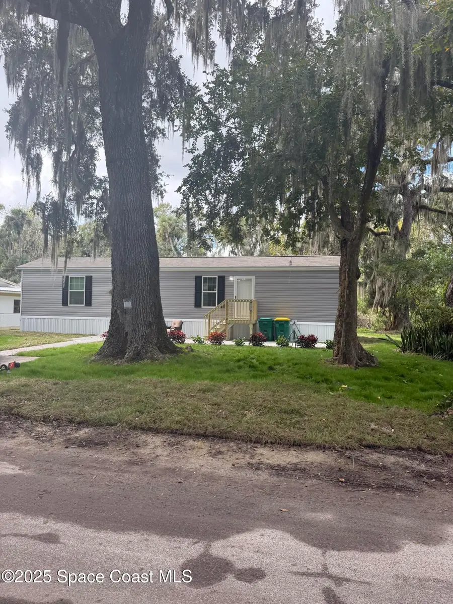 2432 Kingswood Drive, Mims, FL 32754 - Image #2