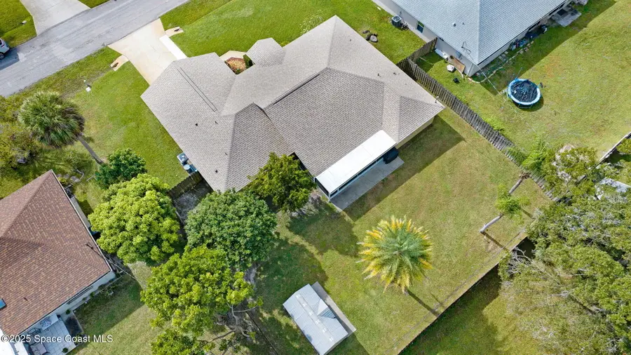 421 Carol Drive Ne, Palm Bay, FL 32907 - Image #2