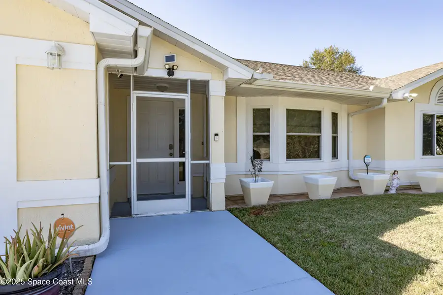 861 Seven Gables Circle Se, Palm Bay, FL 32909 - Image #2