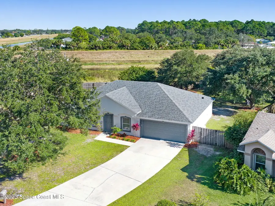 565 White Cap Court Nw, Palm Bay, FL 32907 - Image #2