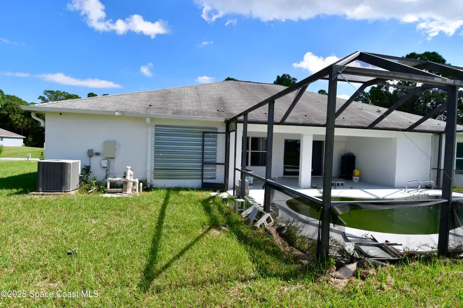 514 Hobart Avenue Nw, Palm Bay, FL 32907 - Image #2