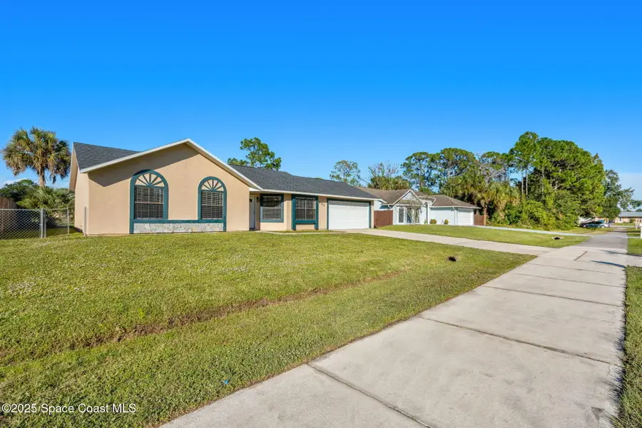 923 Pace Drive Nw, Palm Bay, FL 32907 - Image #2