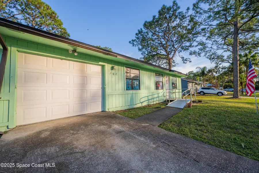 767 Schean Avenue Sw, Palm Bay, FL 32908 - Image #2