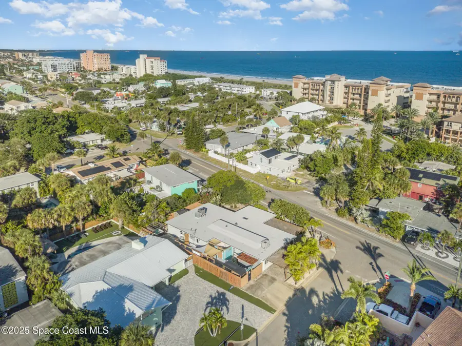 6203 Ridgewood Avenue, Cocoa Beach, FL 32931 - Image #3