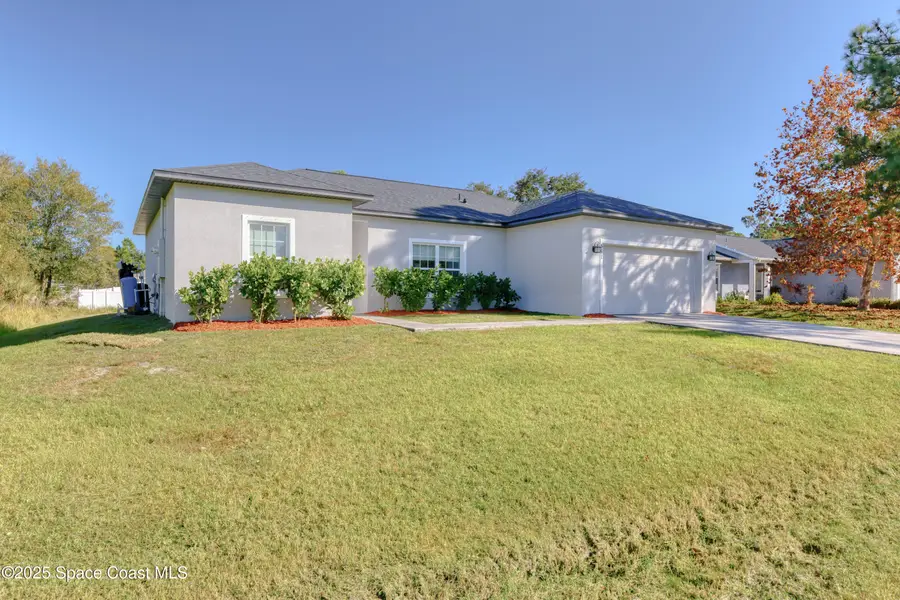 561 Windswept Avenue Sw, Palm Bay, FL 32908 - Image #2