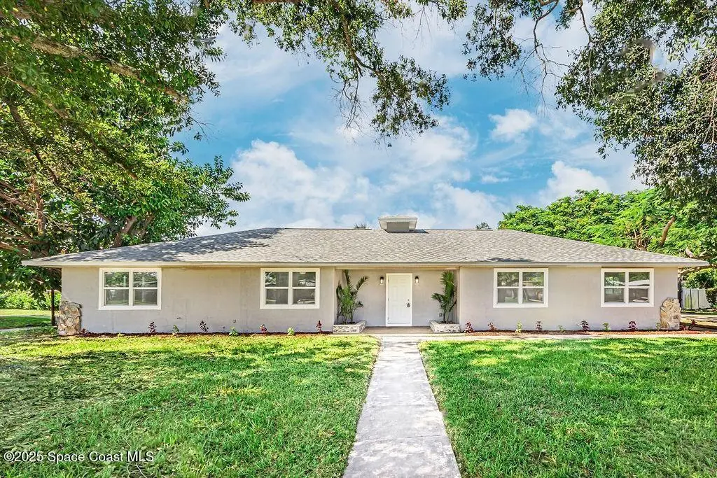 300 Riomar Drive, Port Saint Lucie, FL 34952 - Image #1