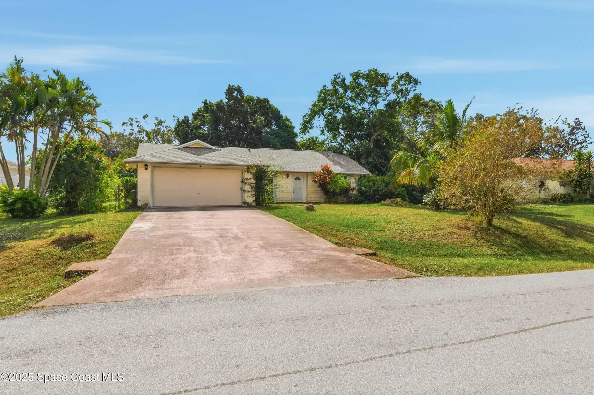 1226 Hedgecoth Street Nw, Palm Bay, FL 32907 - Image #1