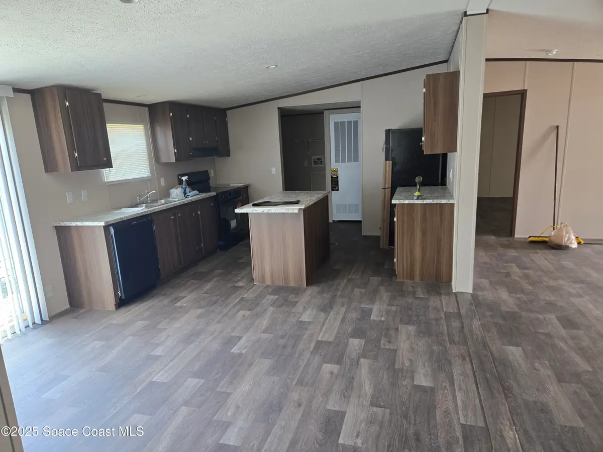 2534 Amberly Road Ne, Palm Bay, FL 32905 - Image #1