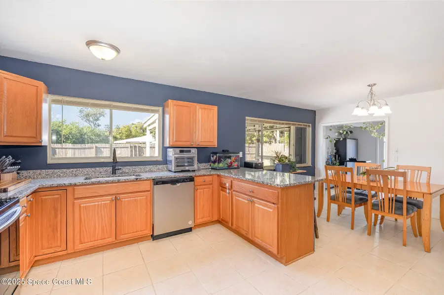 586 Dedham Avenue Ne, Palm Bay, FL 32907 - Image #2