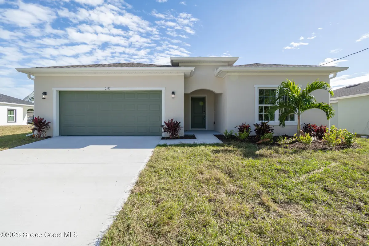 2357 Hagoplan Avenue Sw, Palm Bay, FL 32908 - Image #1
