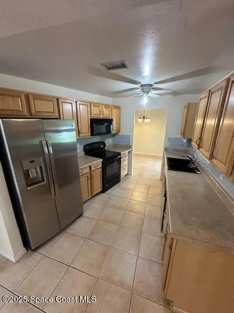 561 Sherman Street Se, Palm Bay, FL 32909 - Image #3