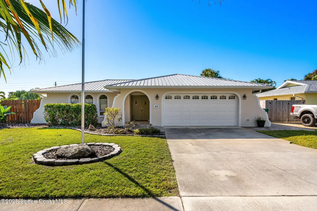 509 W Amherst Circle, Satellite Beach, FL 32937 - Image #1