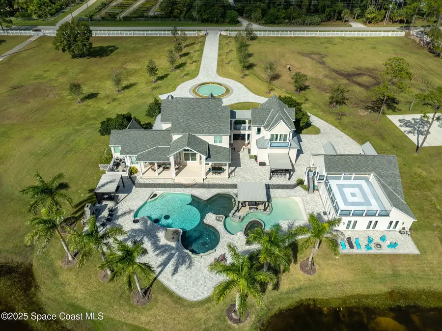 4236 Hield Road Nw, Palm Bay, FL 32907 - Image #2