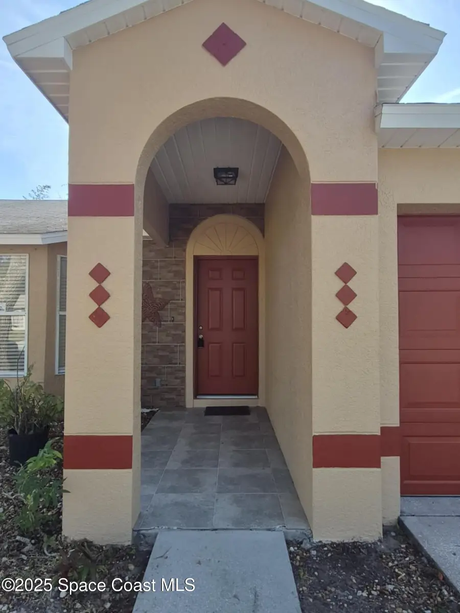 1042 SE Lava Street Se, Palm Bay, FL 32909 - Image #2