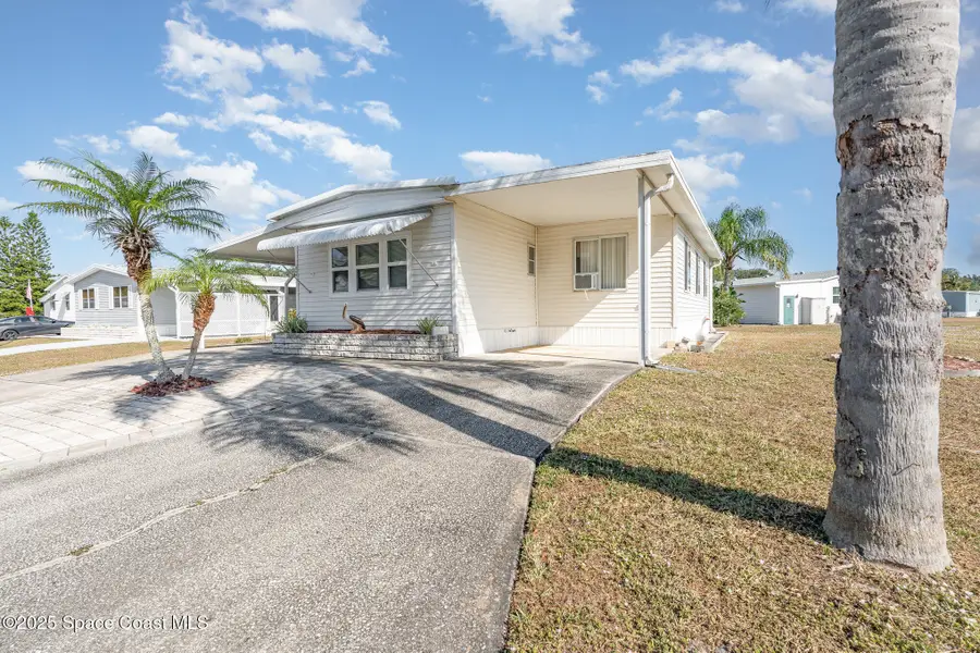 1066 Moonlight Court Ne, Palm Bay, FL 32907 - Image #2