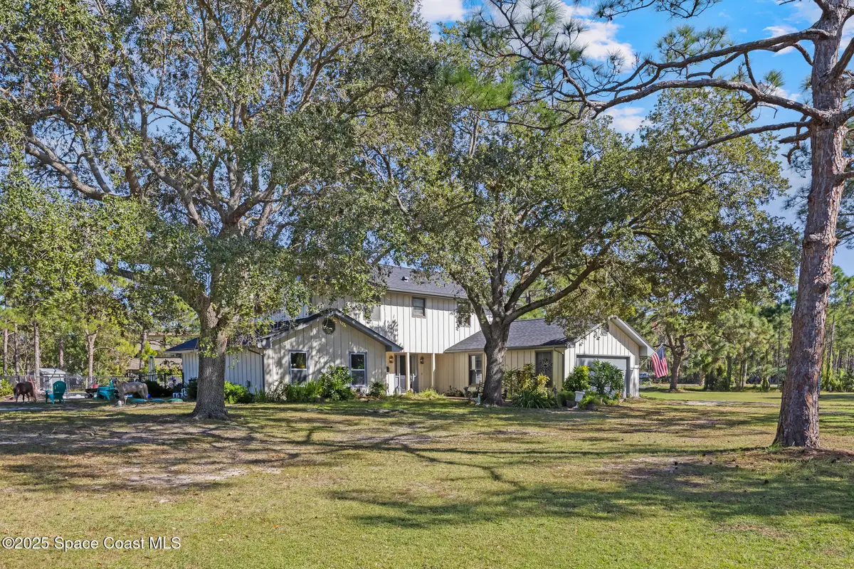 6885 Orchid Tree Drive, Grant, FL 32949 - Image #1