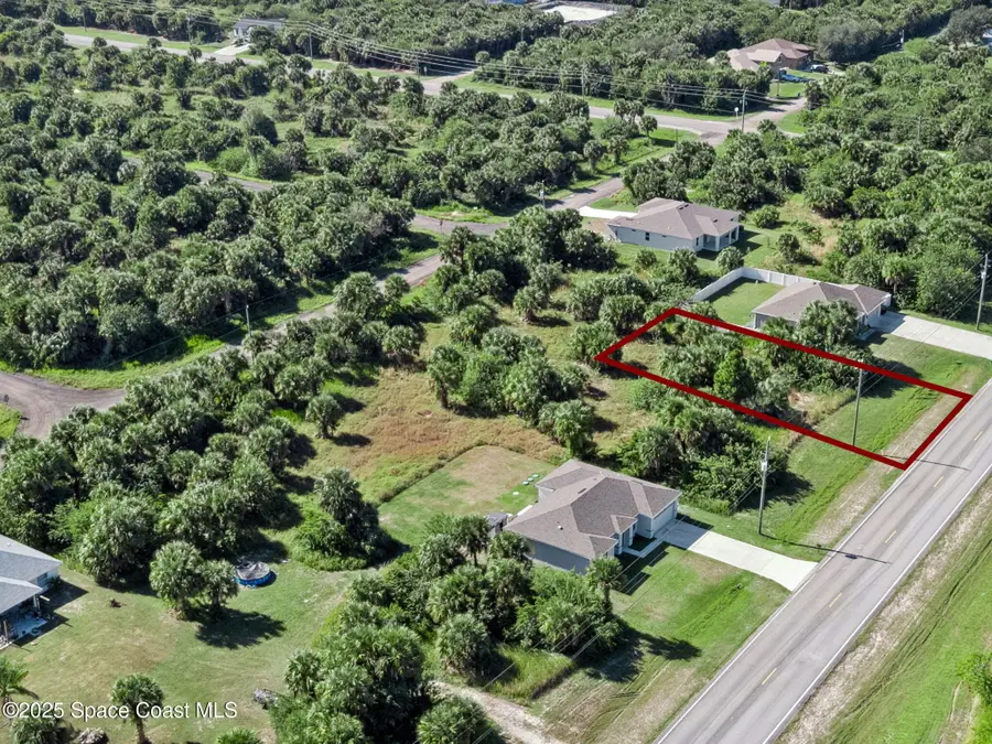 701 Banyan Street Sw, Palm Bay, FL 32908 - Image #2