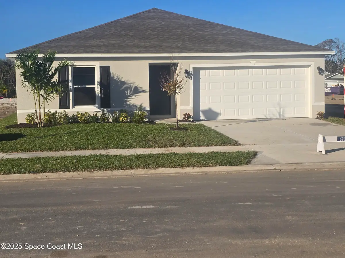 952 SW Richmond Circle Sw, Palm Bay, FL 32908 - Image #1