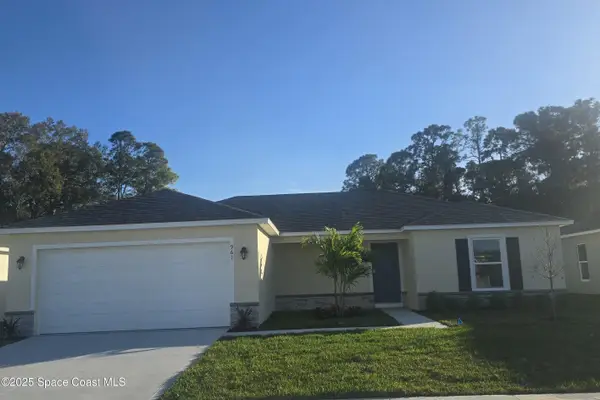 961 SW Richmond Circle Sw, Palm Bay, FL 32908