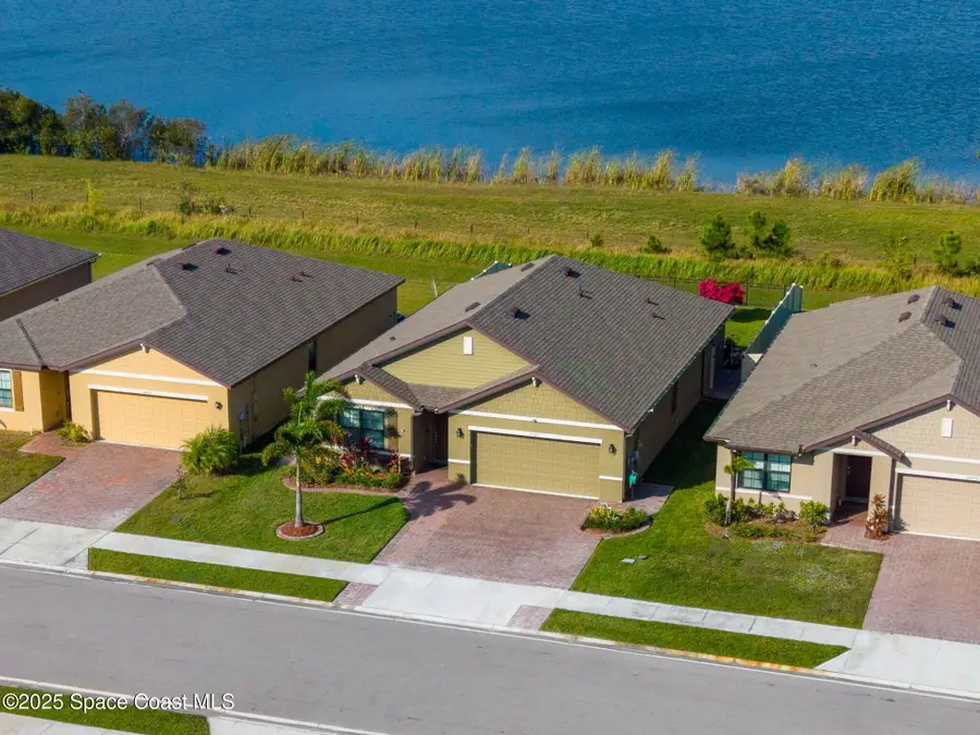 2083 Farmhouse Road Se, Palm Bay, FL 32909 - Image #2