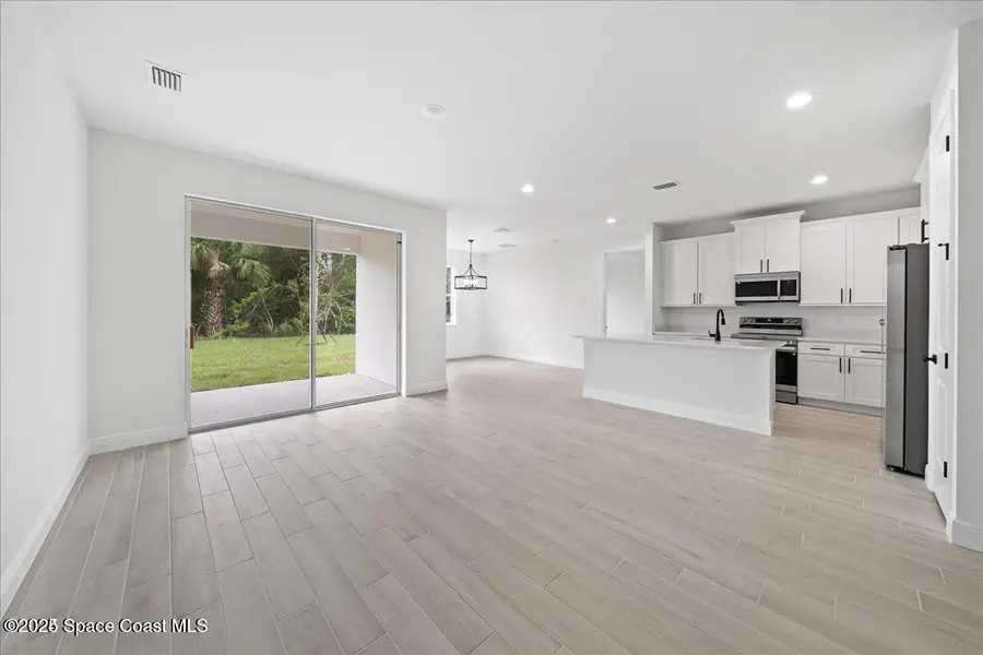 2139 Sans Souci Avenue Se, Palm Bay, FL 32909 - Image #3