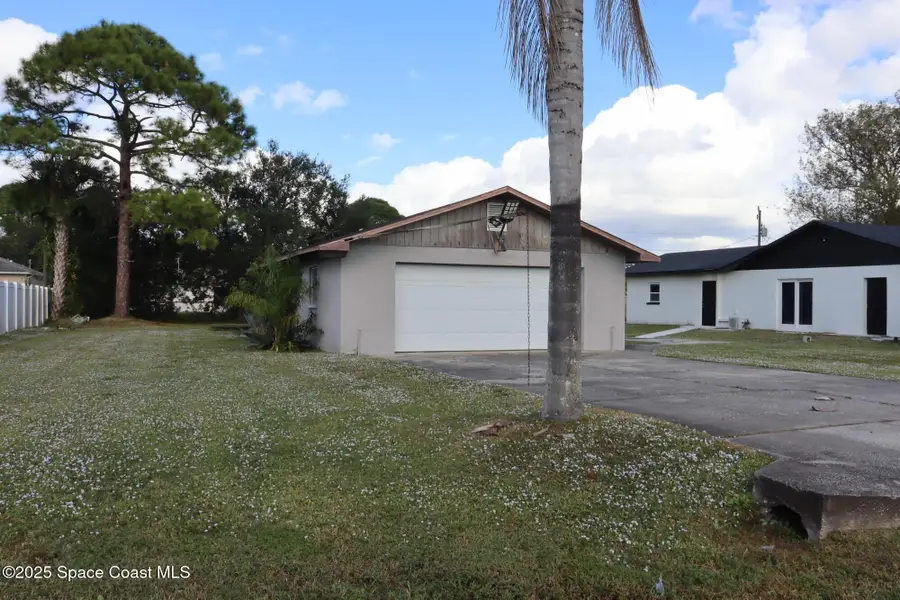 363 Royal Street Se, Palm Bay, FL 32909 - Image #3
