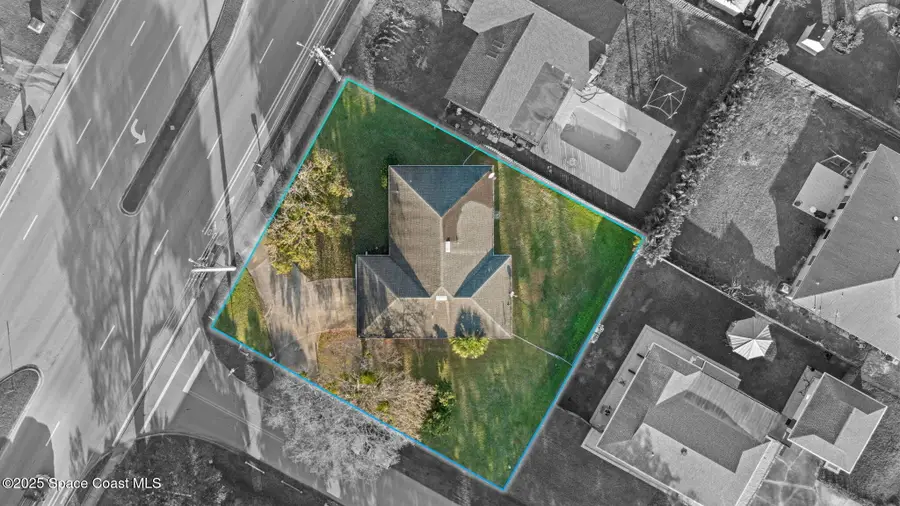 284 Emerson Drive Nw, Palm Bay, FL 32907 - Image #2