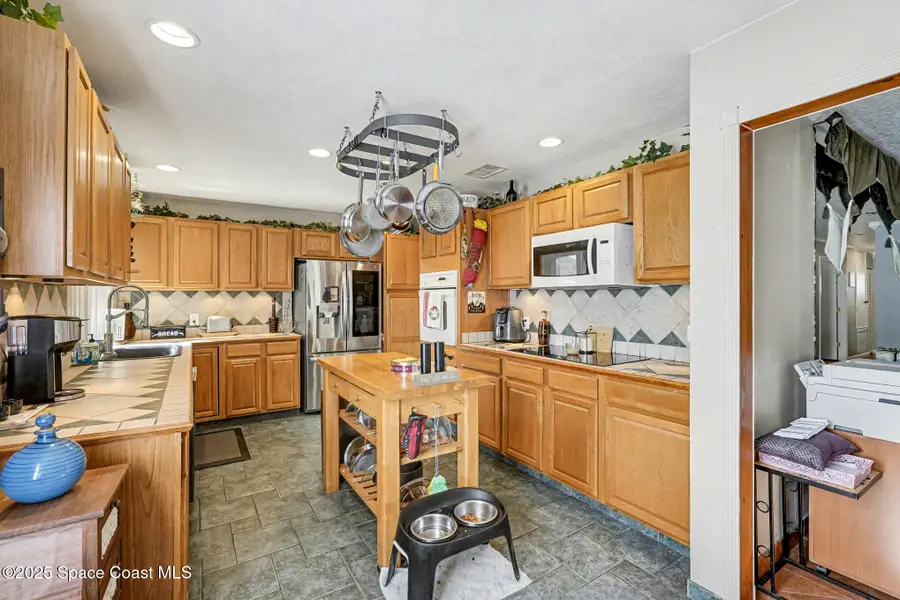 1131 Fairway Court Ne, Palm Bay, FL 32905 - Image #3