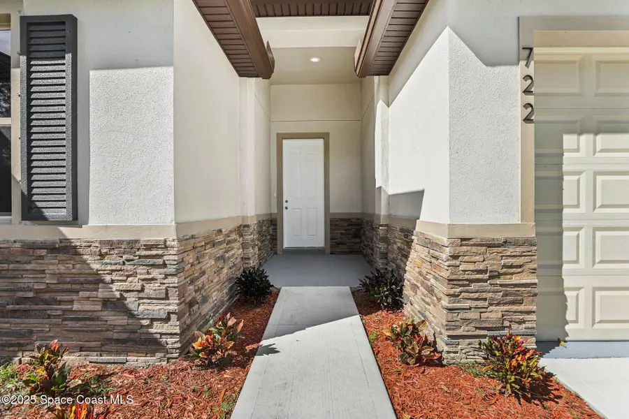 1427 Damon Road Se, Palm Bay, FL 32909 - Image #2