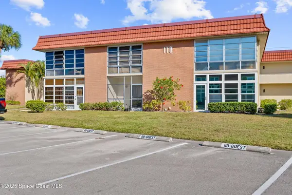 110 Springlake Court #201, Vero Beach, FL 32962