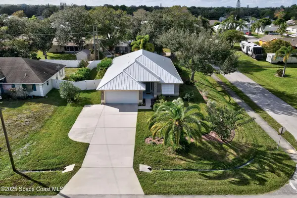 402 Toledo Street, Sebastian, FL 32958