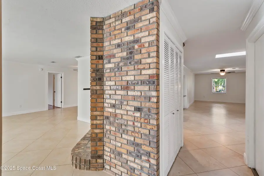 187 Naylor Street Ne, Palm Bay, FL 32907 - Image #2