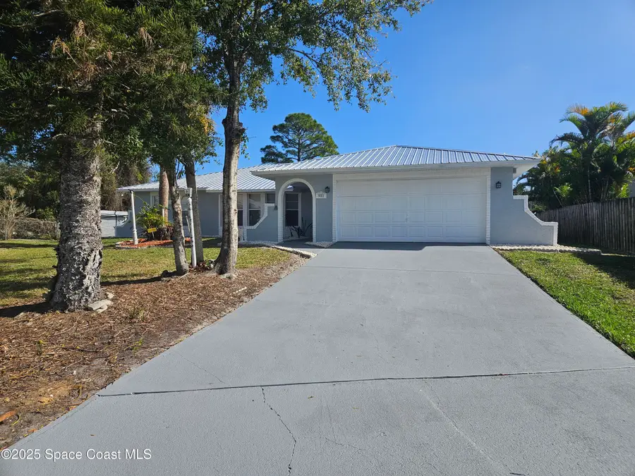 901 Falconer Street Nw, Palm Bay, FL 32907 - Image #2