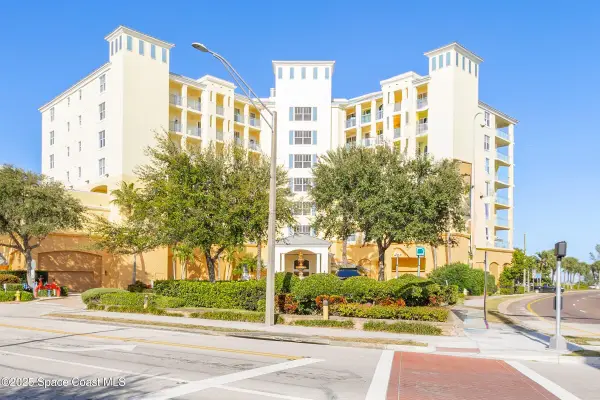 1437 Pineapple Avenue #302, Melbourne, FL 32935