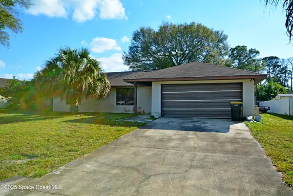 1374 Pakenham Street Nw, Palm Bay, FL 32907