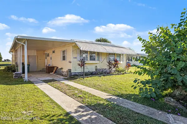 1120 Barefoot Bay Circle, Micco, FL 32976