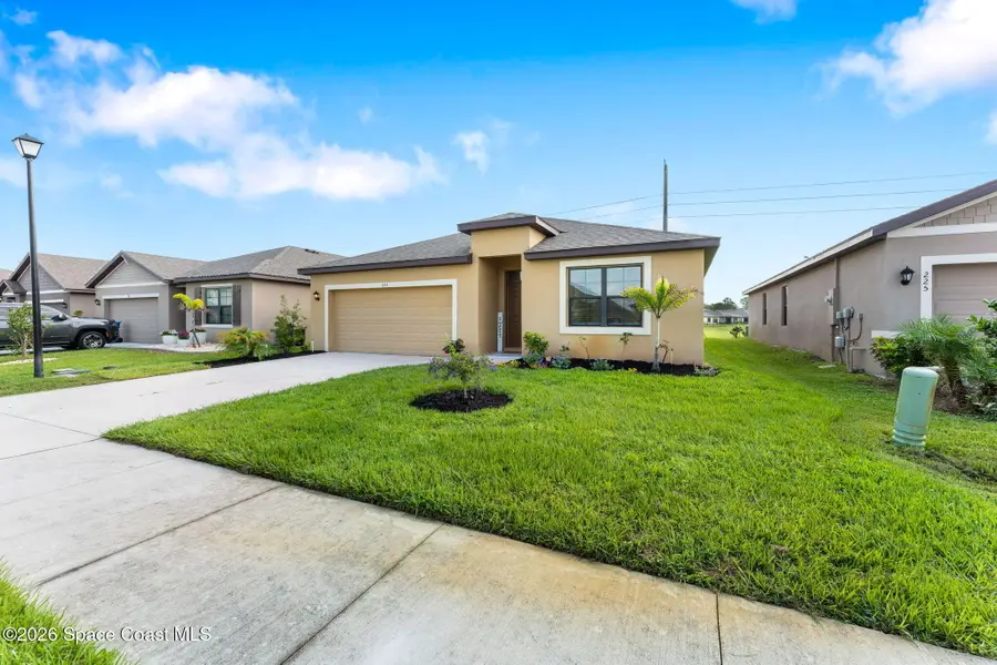 233 Bubbling Lane Nw, Palm Bay, FL 32907 - Image #2