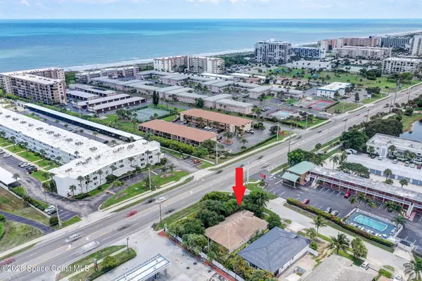 121 Seminole Lane, Cocoa Beach, FL 32931