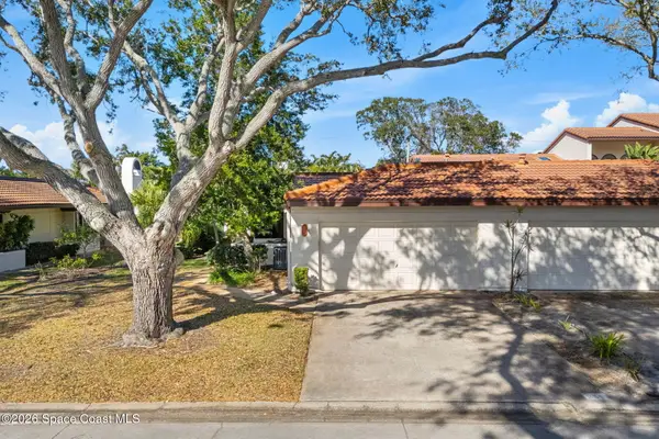 802 Parkside Place #802, Indian Harbour Beach, FL 32937