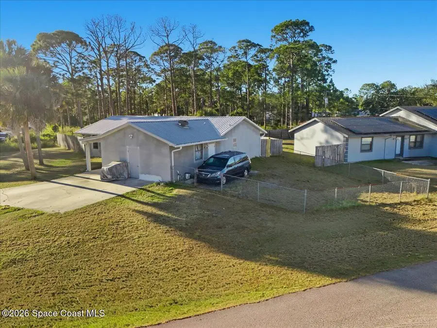 401 Whealan Street Sw, Palm Bay, FL 32908 - Image #2