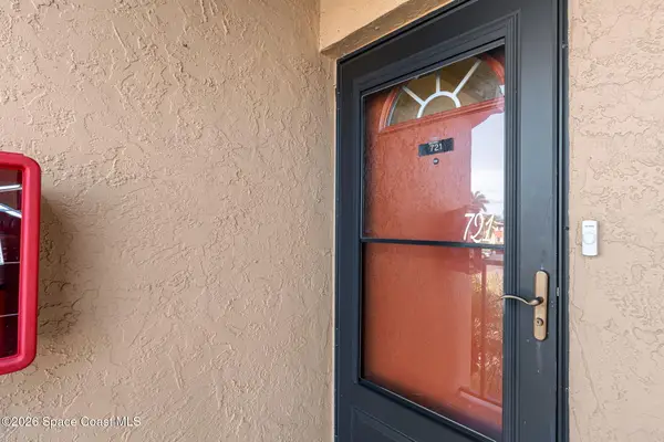 2369 Golf Lake Circle #721, Melbourne, FL 32935