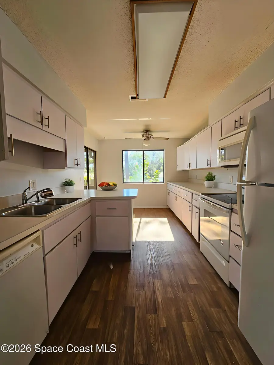 9002 Brighton Court #2e, West Melbourne, FL 32904 - Image #3