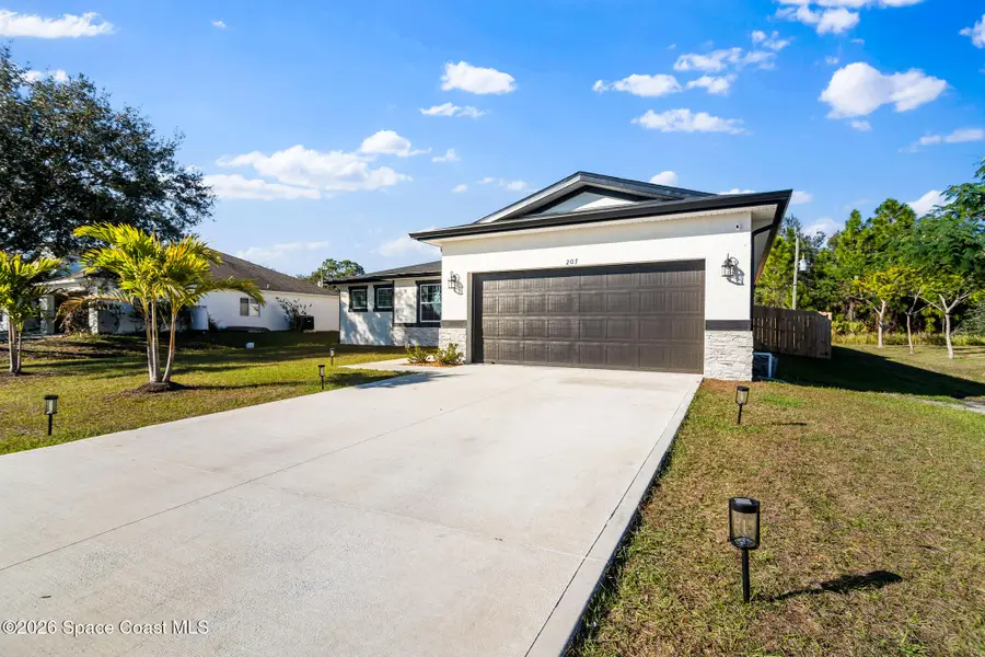 207 Bellbrook Street Se, Palm Bay, FL 32909 - Image #3
