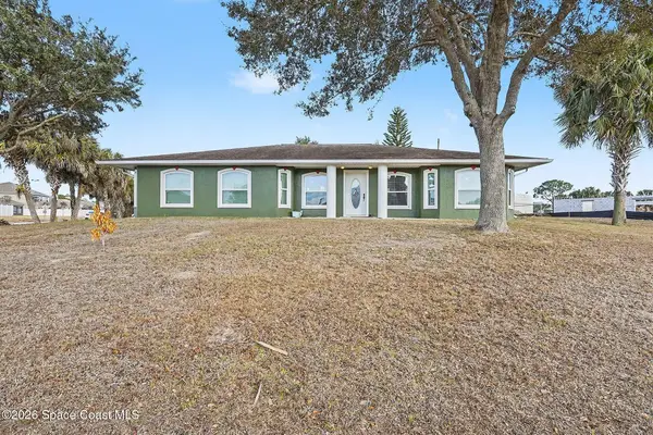 598 Gantry Street Sw, Palm Bay, FL 32908