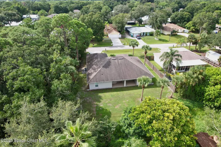 443 Lanfair Avenue, Sebastian, FL 32958 - Image #3