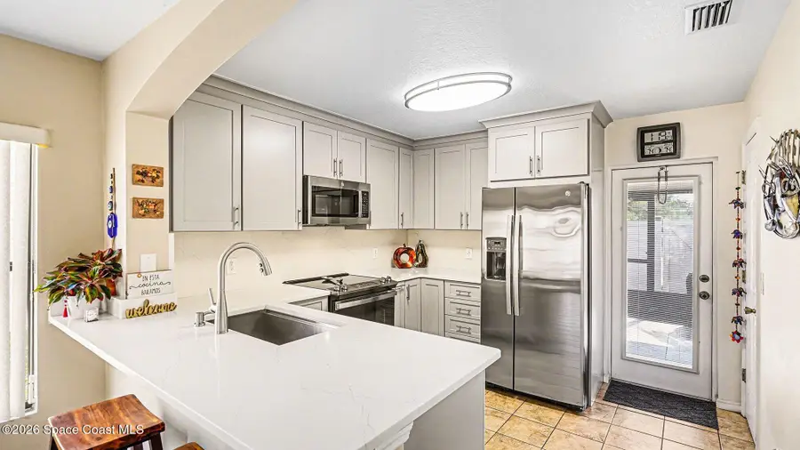 1010 Luminary Circle #101, Melbourne, FL 32901 - Image #3