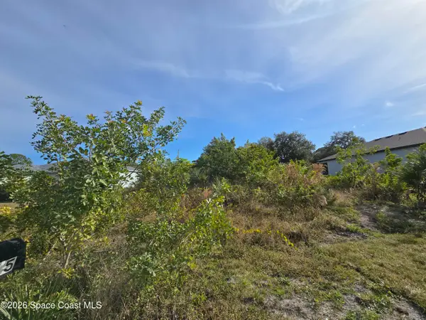 8016 104th Court, Vero Beach, FL 32967