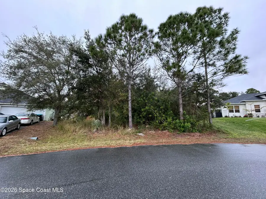 887 Titan Road Se, Palm Bay, FL 32909 - Image #2