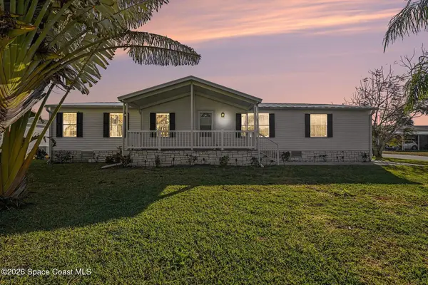 926 Laurel Circle, Barefoot Bay, FL 32976