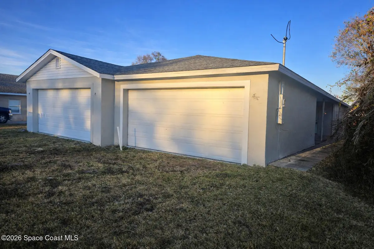 2521 Pond Street, Melbourne, FL 32901 - #1